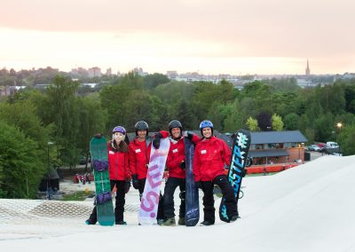 Volunteer Snowboard Instructors